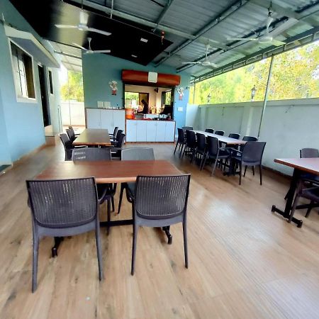 Lotus Hotel Nagaon Beach Alibag Exterior photo